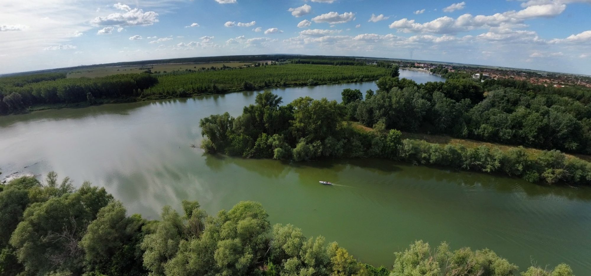 Dron snimak reke Tise kod Novog Becej a